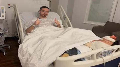 希勒挺身支持，要求萨拉赫道歉，但未来前景引疑虑？